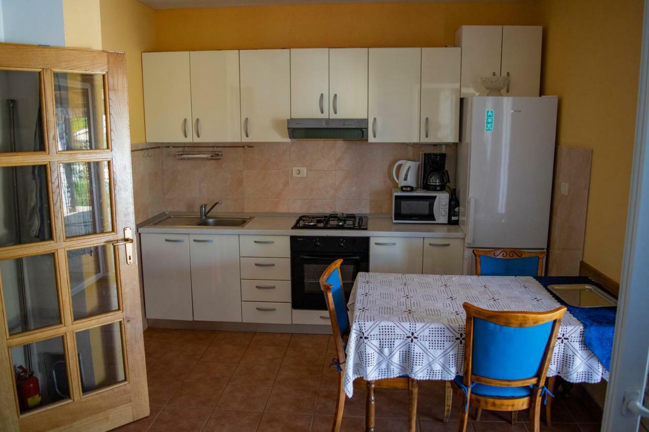 Villa Kuca Za Odmor Dijana Gornje Selo Exterior foto